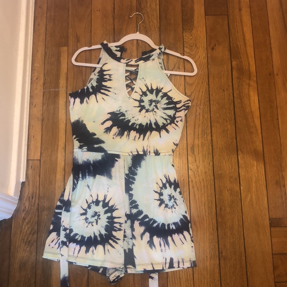 Romper - Picture 3 of 16